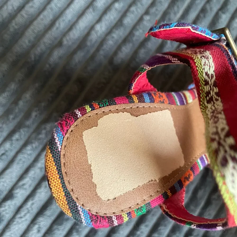 Selina by Summer Rio Wedge Sandals Womens Size 8 Tribal Striped